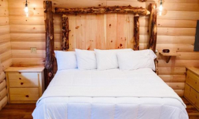 Treehouse #6 by Amish Country Lodging